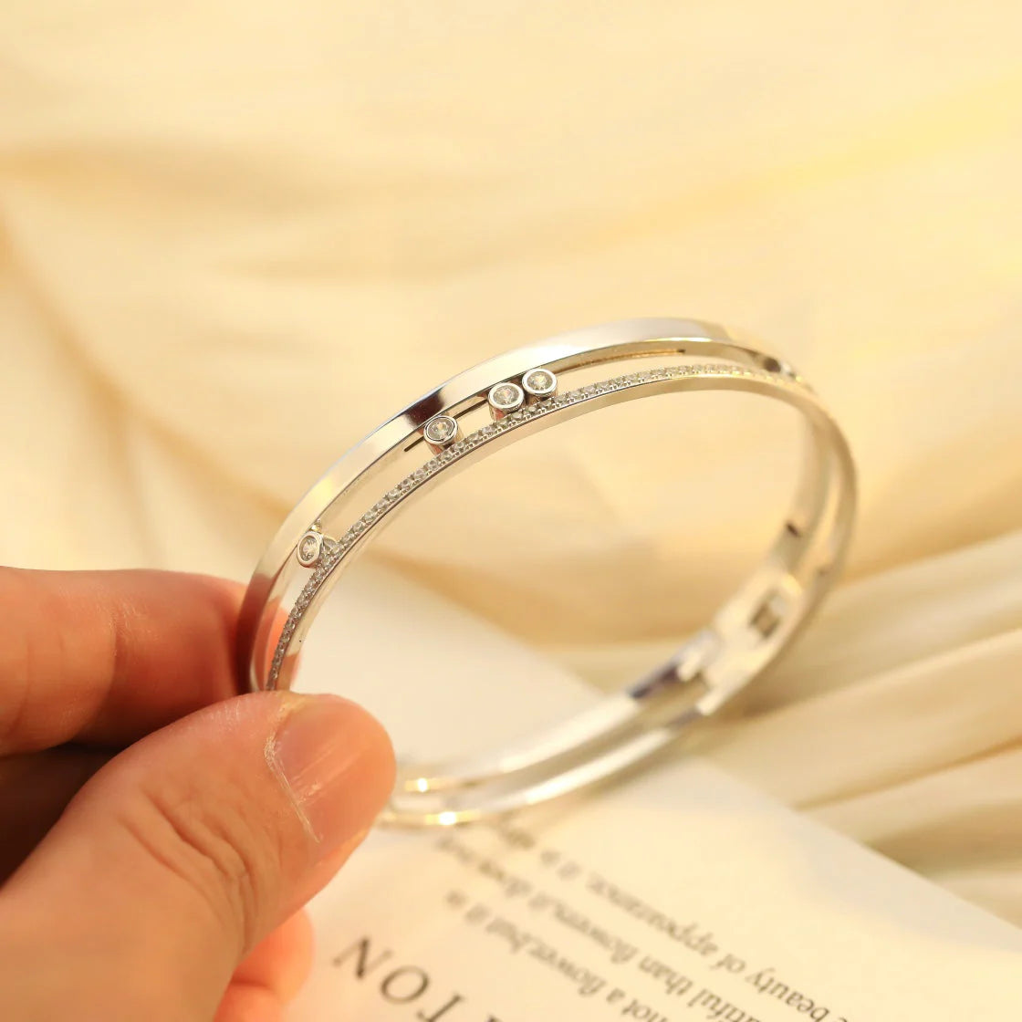 [Elowen jewelsry]Move Romane Diamond Bangle Bracelet