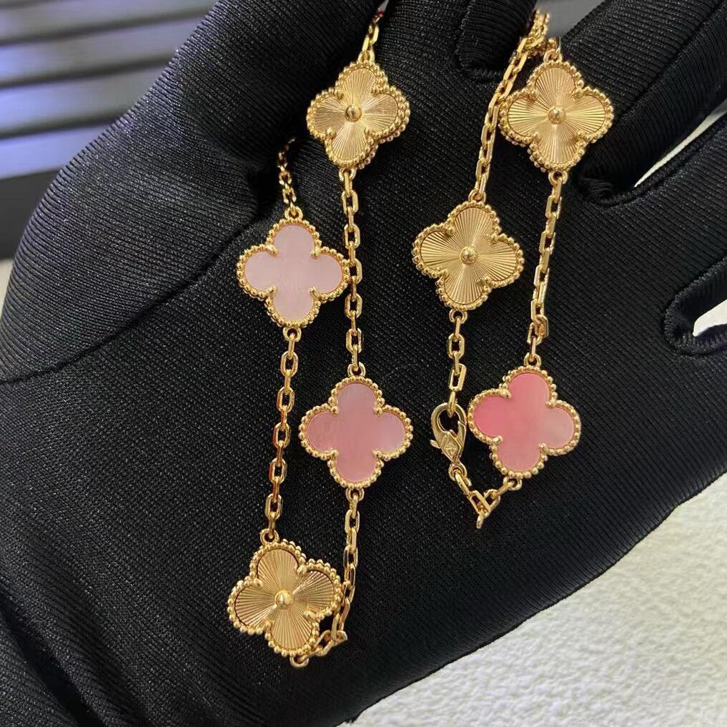 [Elowen jewelsry ]CLOVER 10 MOTIFS  LASER PINK MOP NECKLACE
