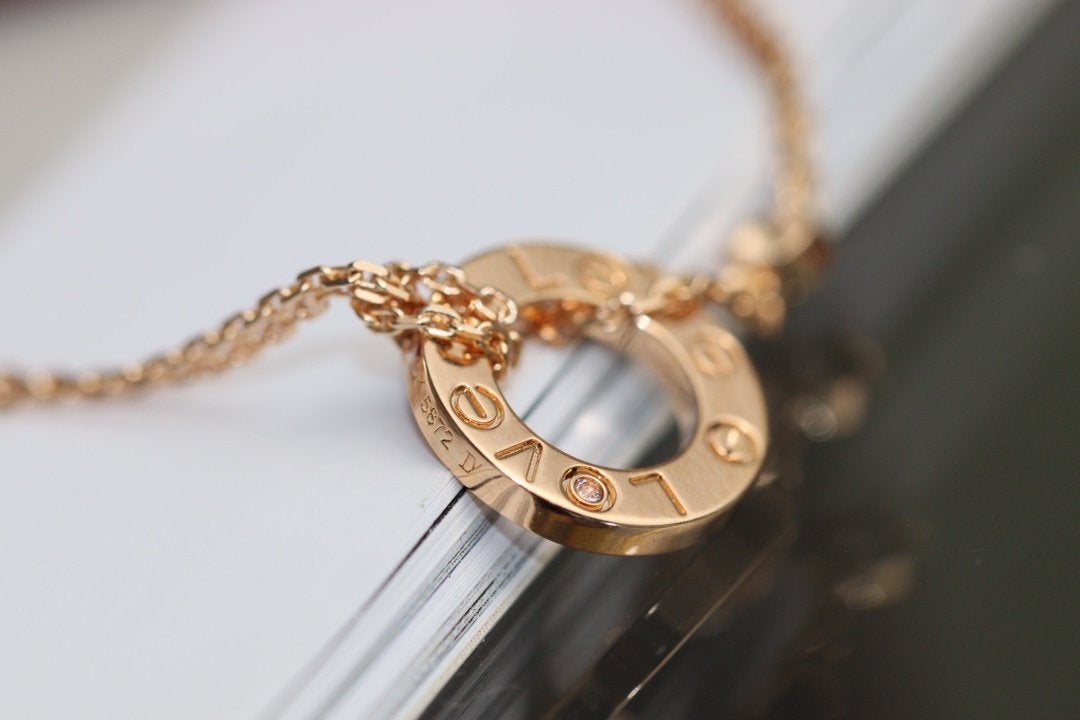 {
  "Elowen jewelsry": "Elowen ジュエリー",
  "LOVE NECKLACE ADJUSTABLE ROSE GOLD 2 DIAMOND": "LOVE ネックレス アジャスタブル ローズゴールド 2ダイヤモンド"
}
