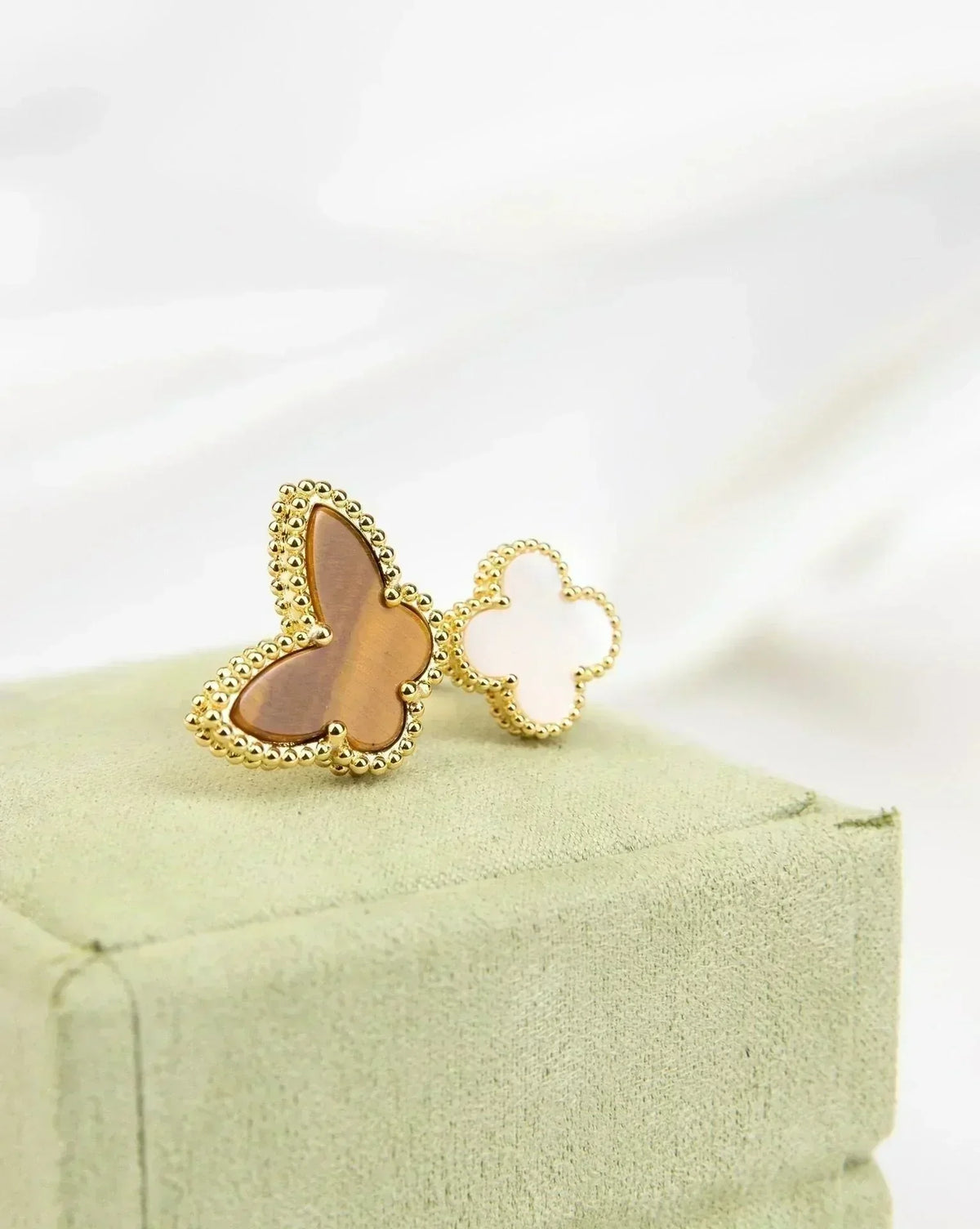 [Elowen jewelsry ]LUCKY BETWEEN THE FINGER RING