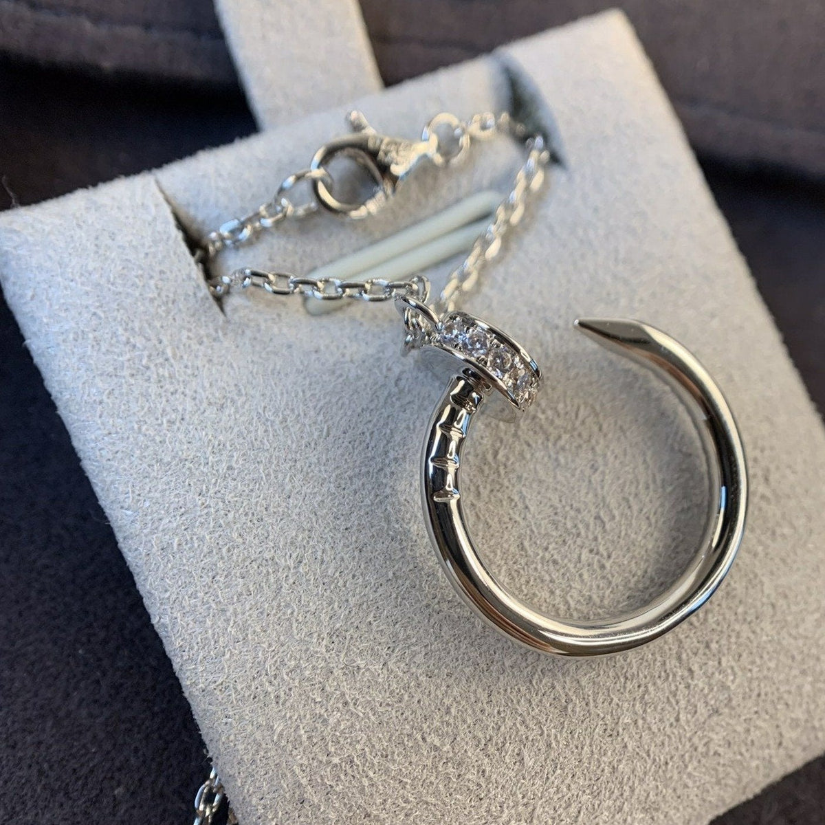 {
  "Elowen jewelsry": "Elowen ジュエリー",
  "JUSTE NECKLACE SILVER DIAMONDS": "JUSTE ネックレス シルバー ダイヤモンド"
}
