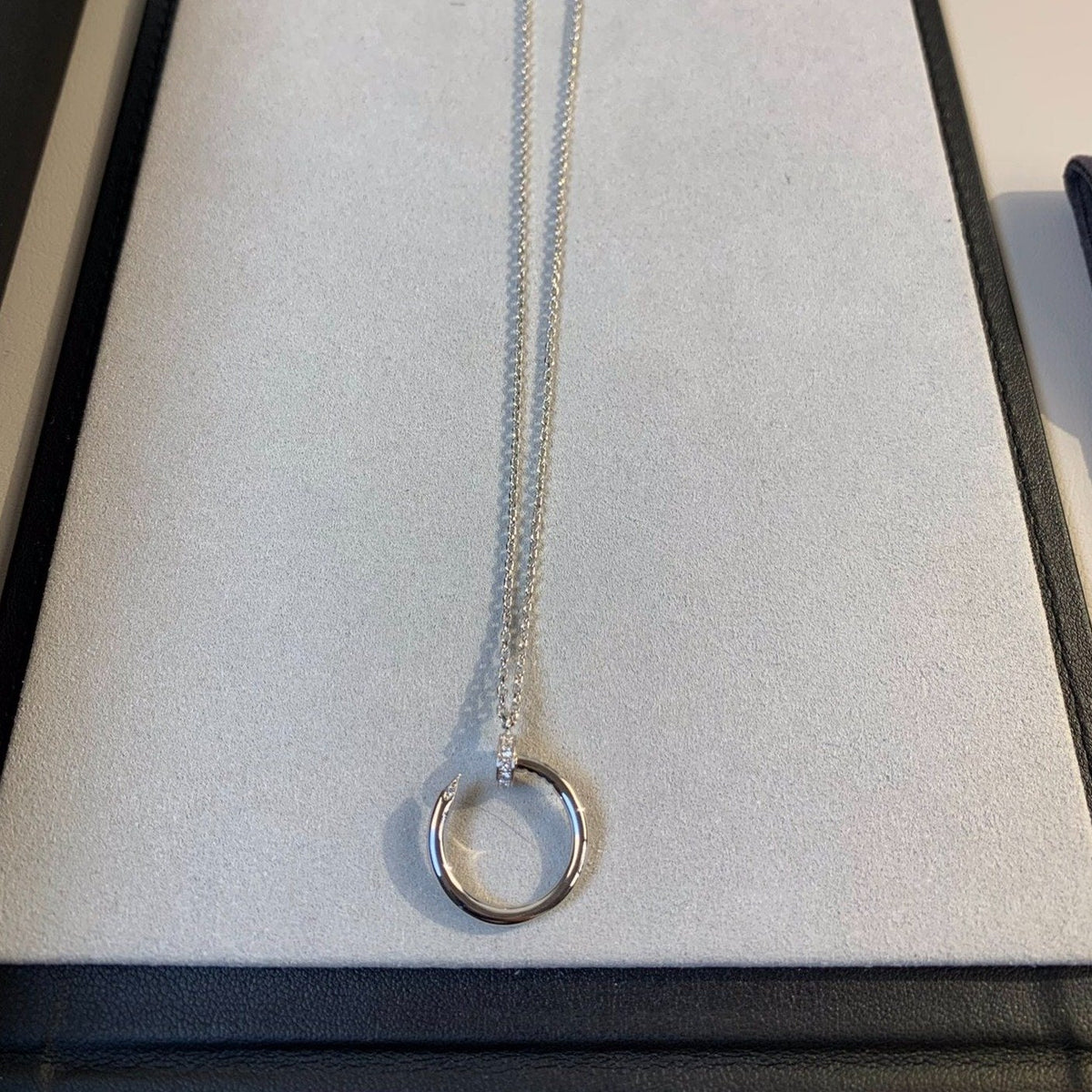 {
  "Elowen jewelsry": "Elowen ジュエリー",
  "JUSTE NECKLACE SILVER": "JUSTE ネックレス シルバー"
}