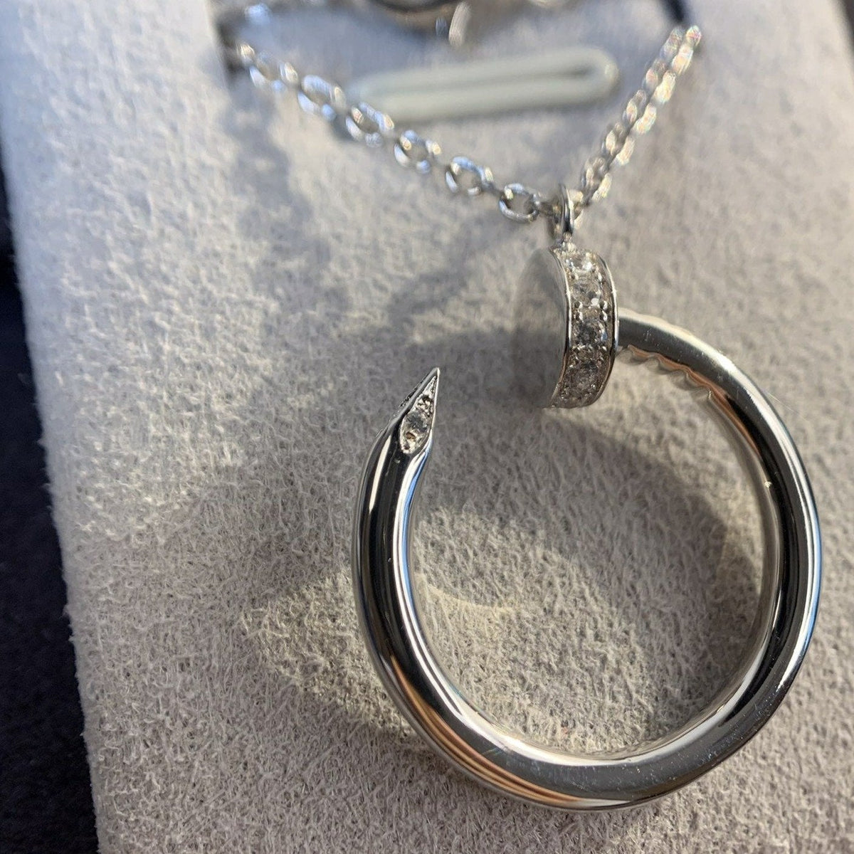 {
  "Elowen jewelsry": "Elowen ジュエリー",
  "JUSTE NECKLACE SILVER": "JUSTE ネックレス シルバー"
}