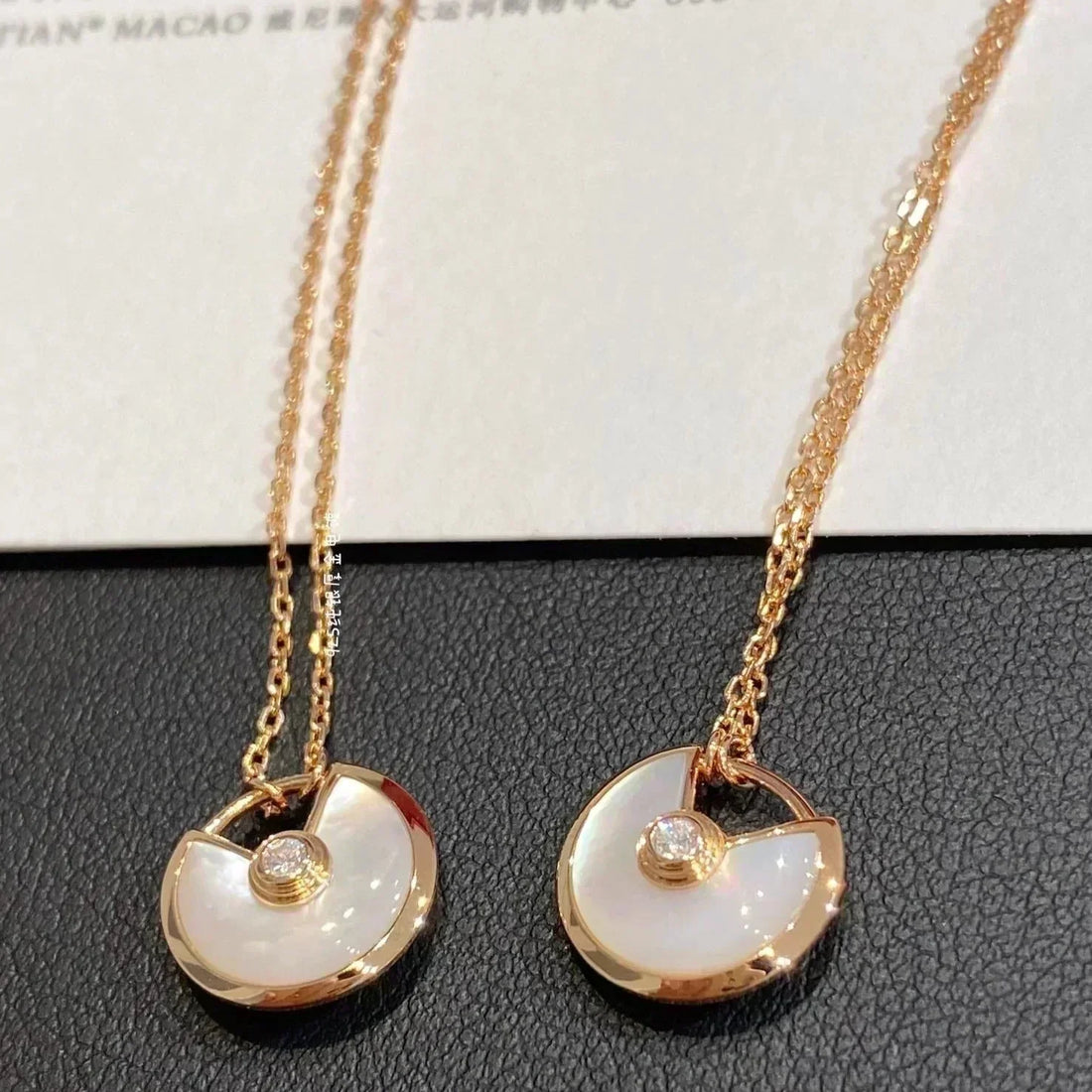 [Elowen jewelsry ]AMULETTE ROSE GOLD MOP NECKLACE