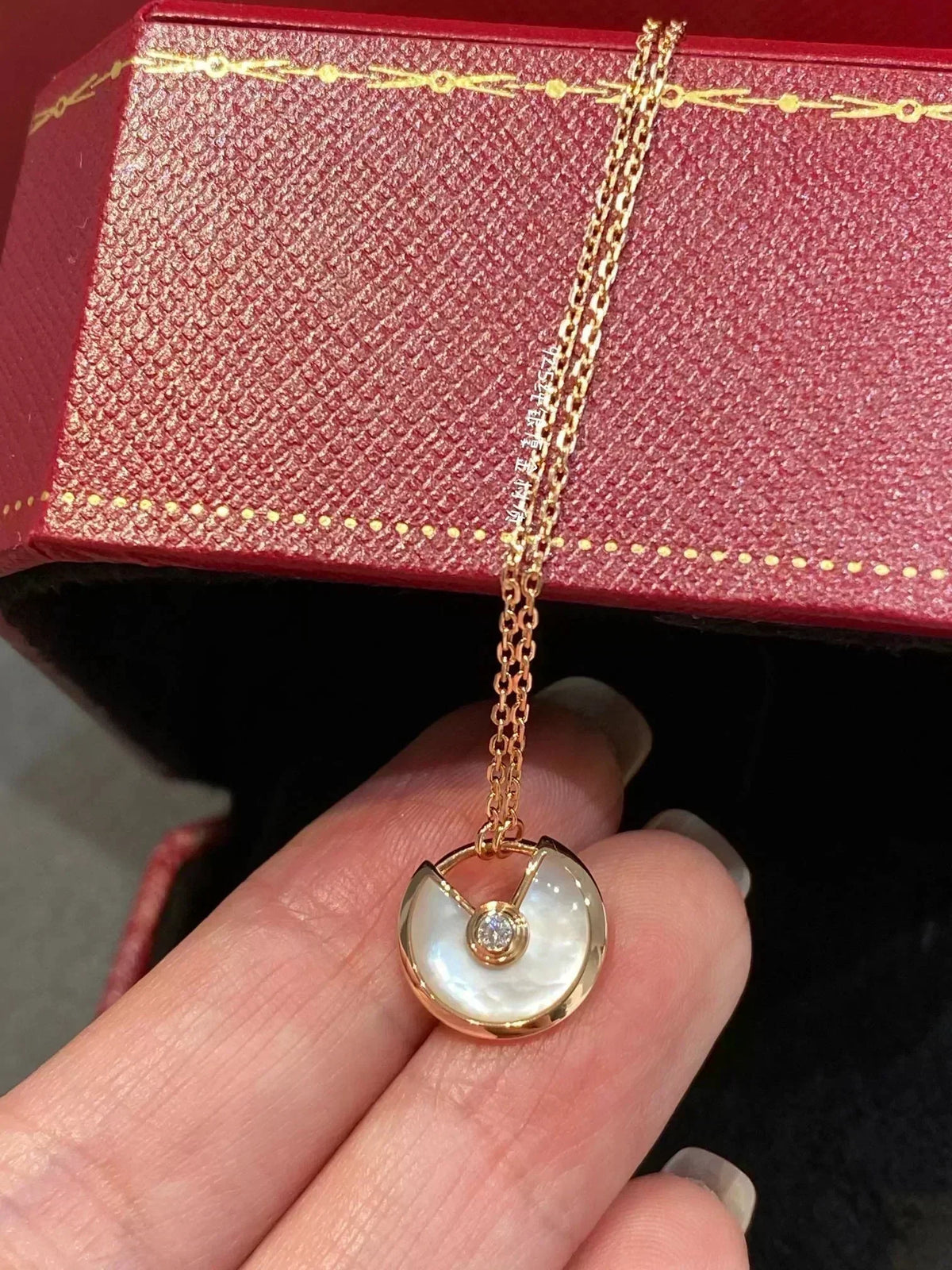 {"Elowen jewelsry": "Elowen ジュエリー", "AMULETTE ROSE GOLD MOP NECKLACE": "アミュレット ローズゴールド マザーオブパール ネックレス"}