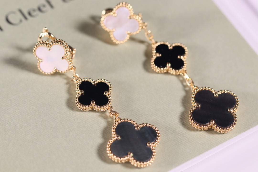 [Elowen jewelry] クローバーピアス ゴールド オニキス マザーオブパール 3モチーフ