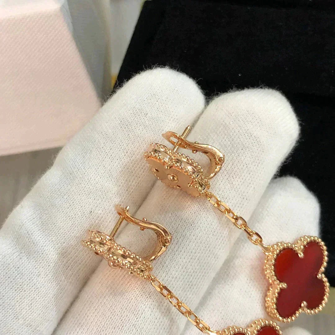 {
  "Elowen jewelsry": "Elowen ジュエリー",
  "CLOVER 2 MOTIF LASER CARNELIAN EARRINGS": "クローバー 2モチーフ レーザーカーネリアン ピアス"
}