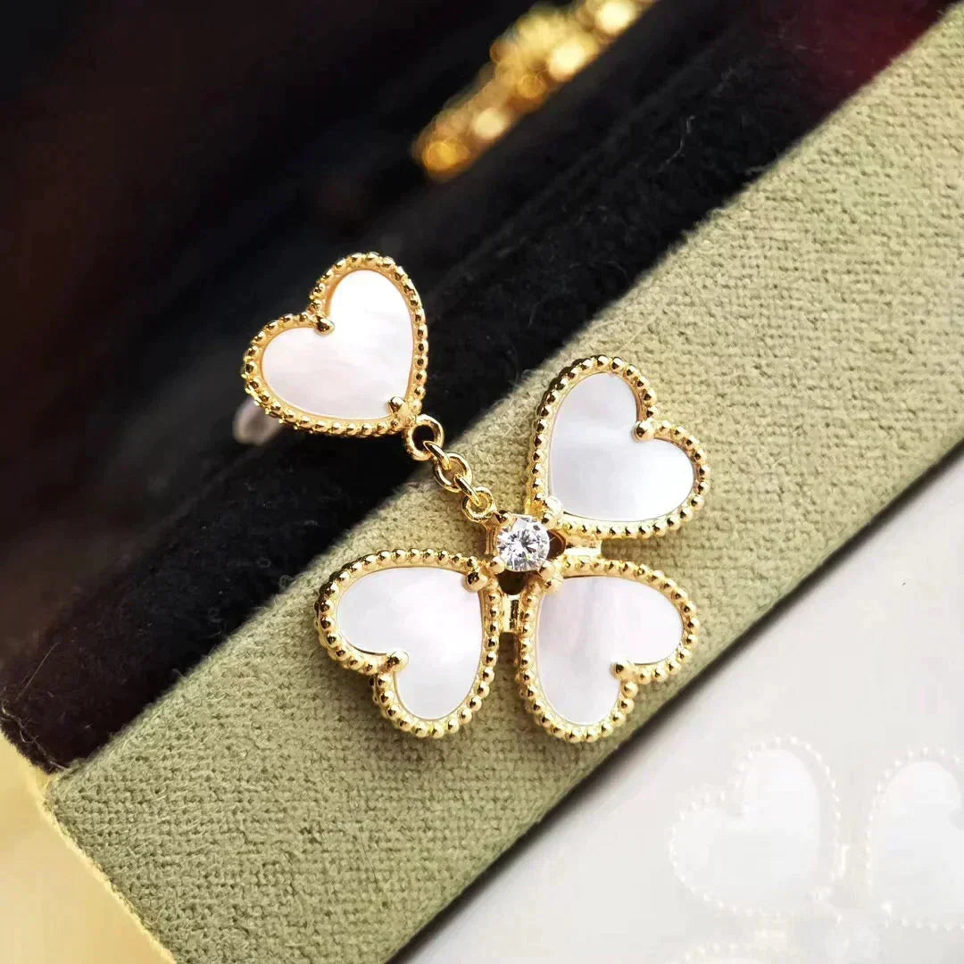 [Elowen jewelsry ]CLOVER SWEET WHITE MOP EARRINGS