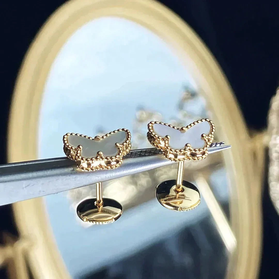 {
  "Elowen jewelsry": "Elowen ジュエリー",
  "SWEET BUTTERFLY MOP EARSTUDS": "スウィートバタフライ MOP ピアス"
}