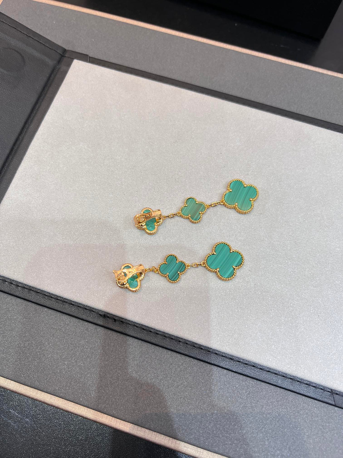 [Elowen Schmuck] KLEEBLATT MALACHIT 3 MOTIVE GOLD
