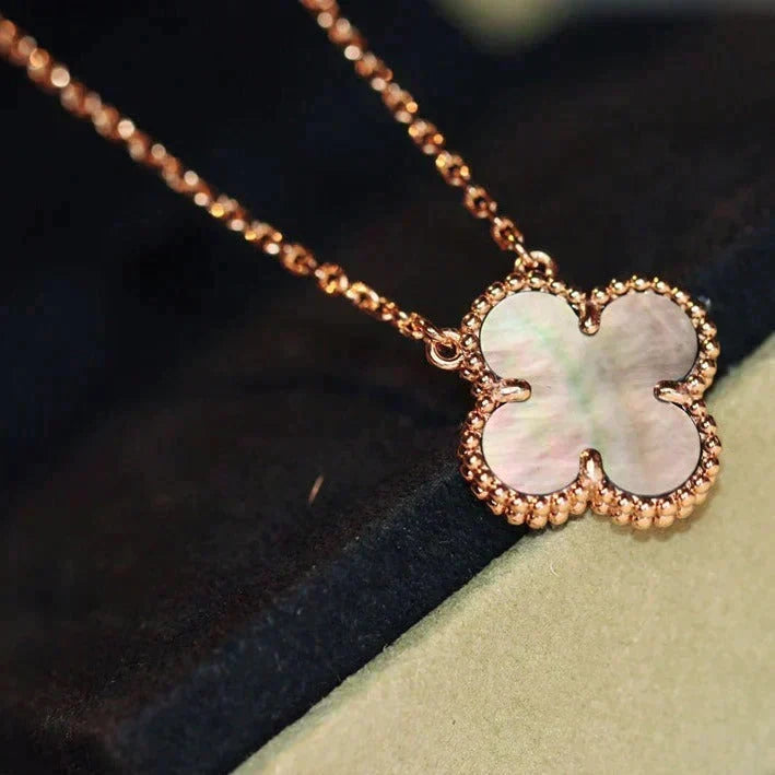 [Elowen jewelsry ]CLOVER 15MM  GRAY MOTHER OF PEARL NECKLACE