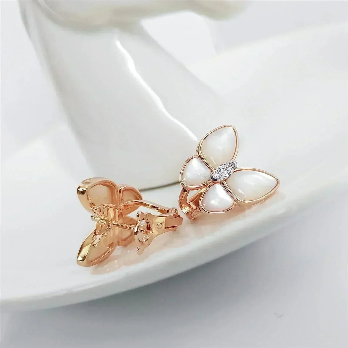 [Elowen jewelsry ]BUTTERFLY MOP DIAMOND EARRINGS