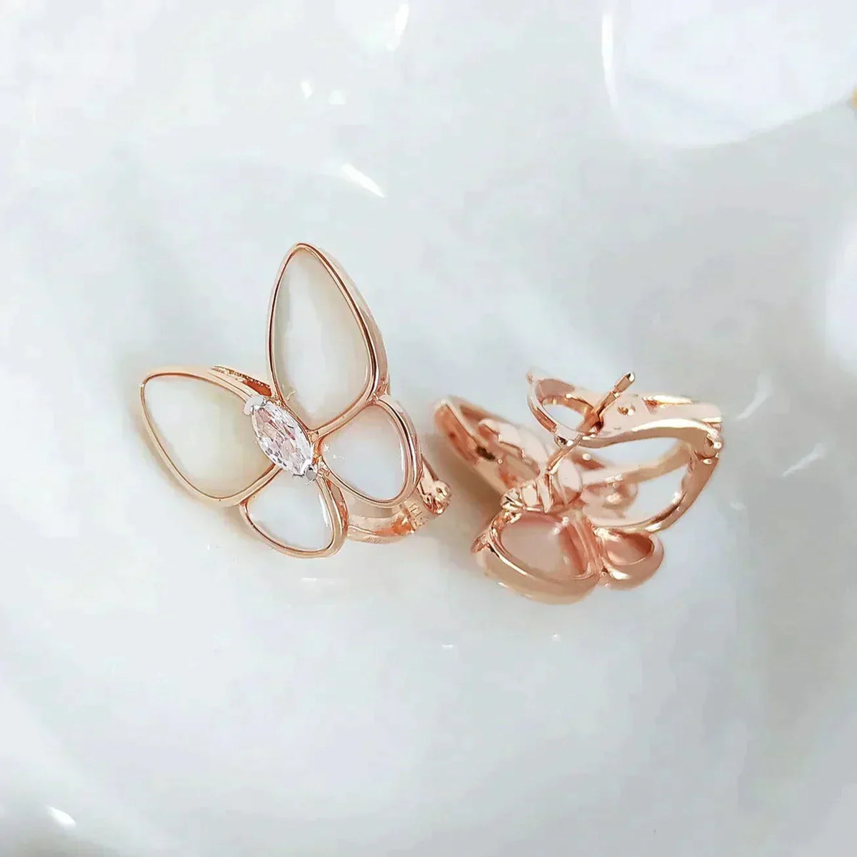 [Elowen jewelsry ]BUTTERFLY MOP DIAMOND EARRINGS