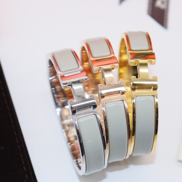[Elowen jewelsry ]H LIGHT BLUE BRACELET