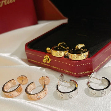 {
  "Elowen jewelsry": "Elowen ジュエリー",
  "LOVE EARRINGS 5.7MM 2 DIAMONDS": "LOVE ピアス 5.7mm ダイヤモンド2石"
}