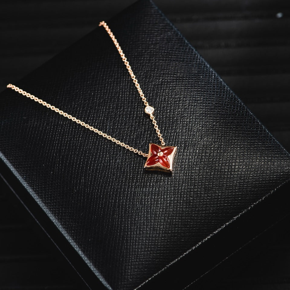 {"Elowen jewelsry": "Elowen ジュエリー", "STAR NECKLACE PINK GOLD 1 DIAMOND": "スターネックレス ピンクゴールド 1ダイヤモンド"}