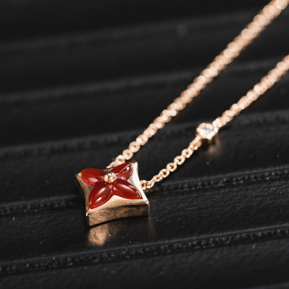 {"Elowen jewelsry": "Elowen ジュエリー", "STAR NECKLACE PINK GOLD 1 DIAMOND": "スターネックレス ピンクゴールド 1ダイヤモンド"}