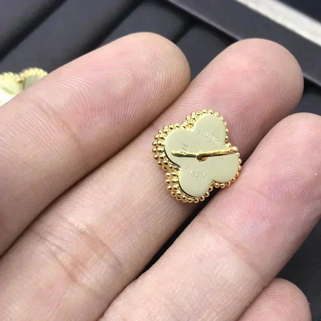 [Elowen jewelsry ]CLOVER MINI 9.5MM LASER EARRINGS