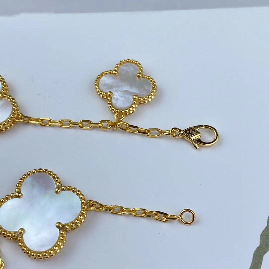 [Elowen jewelsry ]マジッククローバー マザーオブパール ゴールドブレスレット 5モチーフ
