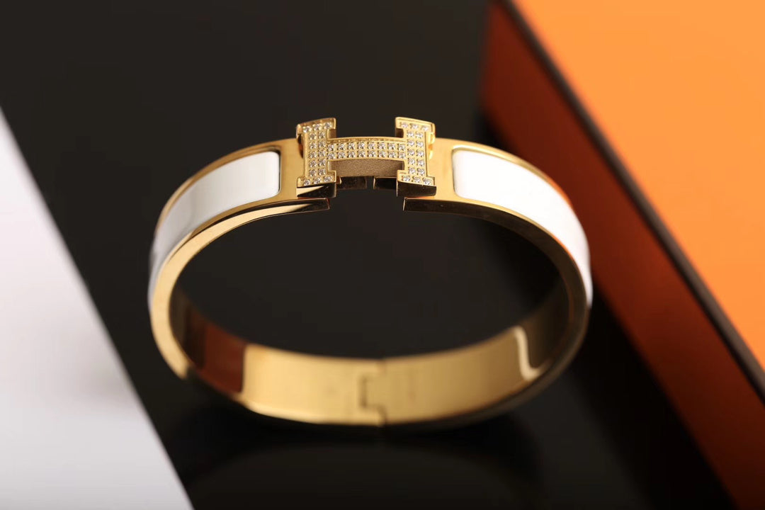 {
  "Elowen jewelsry": "Elowen Schmuck",
  "H BRACELET GOLD DIAMOND": "H-ARMBAND GOLD DIAMANT"
}
