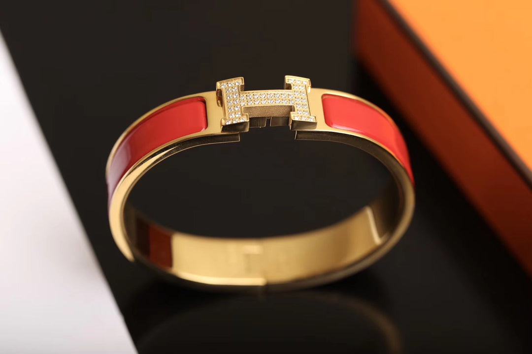 {
  "Elowen jewelsry": "Elowen Schmuck",
  "H BRACELET GOLD DIAMOND": "H-ARMBAND GOLD DIAMANT"
}
