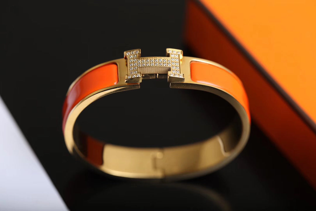 {
  "Elowen jewelsry": "Elowen Schmuck",
  "H BRACELET GOLD DIAMOND": "H-ARMBAND GOLD DIAMANT"
}