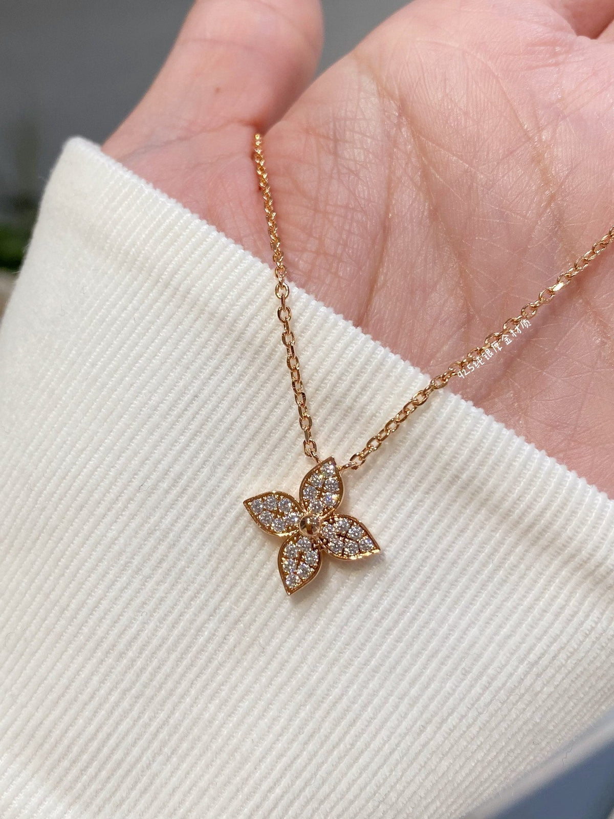 [Elowen jewelsry ]スターダイヤモンドネックレス