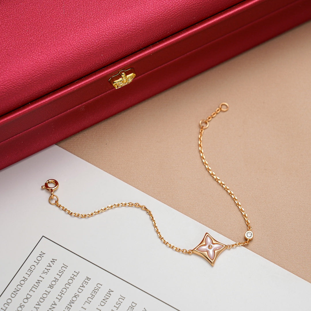 {"Elowen jewelsry": "STAR 1 DIAMANT ARMBAND ROSÉGOLD"}