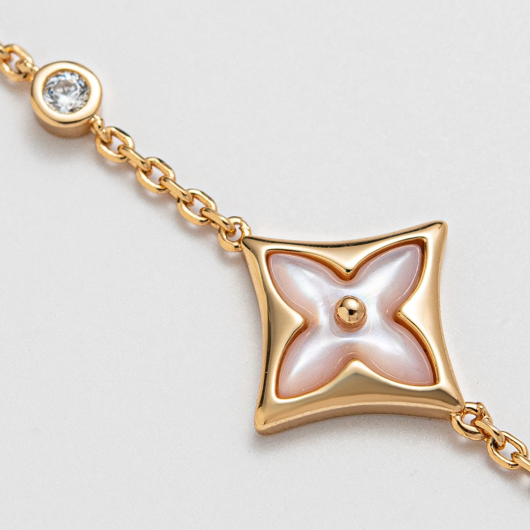 {"Elowen jewelsry": "STAR 1 DIAMANT ARMBAND ROSÉGOLD"}