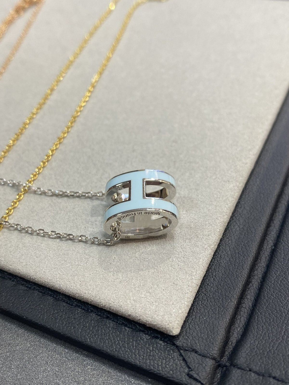[Elowen Schmuck] POP HELLBLAUE HALSKETTE