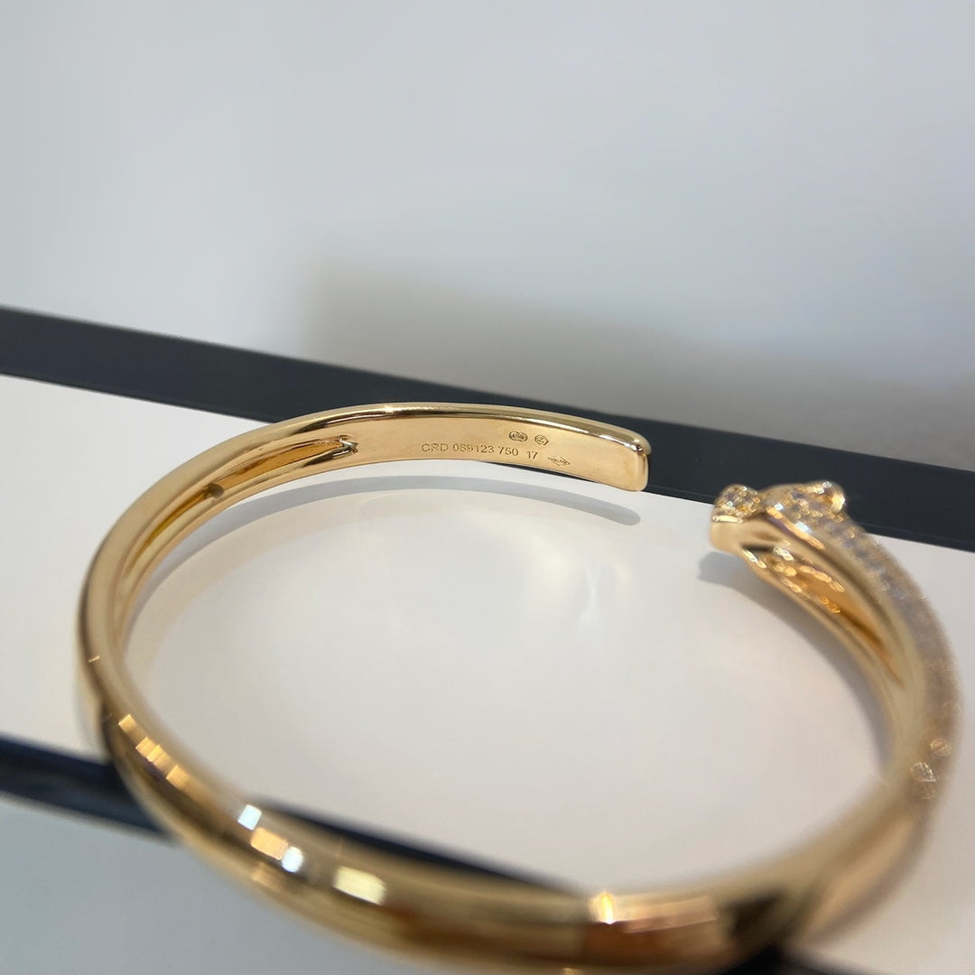 {
  "Elowen jewelsry": "Elowen ジュエリー",
  "PANTHERE GOLD DIAMOND OPEN BRACELET": "パンテール ゴールド ダイヤモンド オープンブレスレット"
}