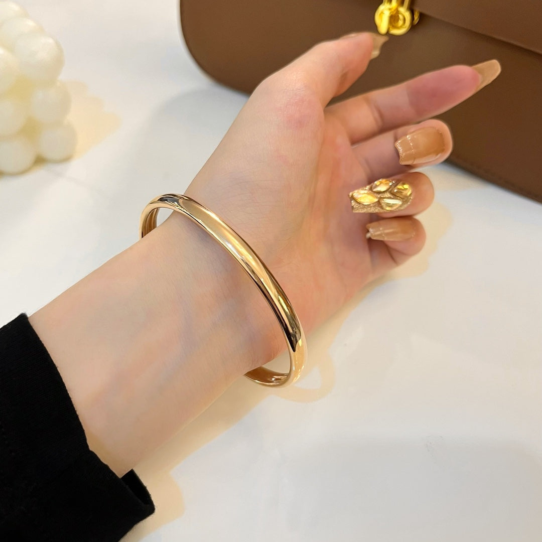 {
  "Elowen jewelsry": "Elowen ジュエリー",
  "PANTHERE GOLD DIAMOND OPEN BRACELET": "パンテール ゴールド ダイヤモンド オープンブレスレット"
}