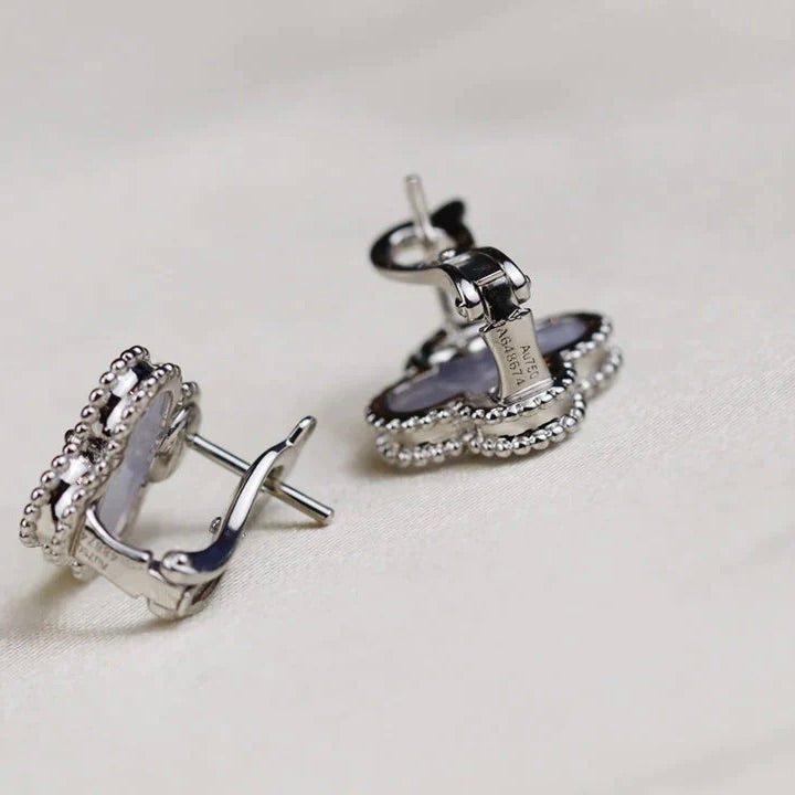 {
"Elowen jewelsry ": "エロウェン ジュエリー",
"CLOVER MEDIUM 1 MOTIFS  WHITE MOP EARRINGS SILVER": "クローバー ミディアム 1モチーフ ホワイトマザーオブパール ピアス シルバー"
}
