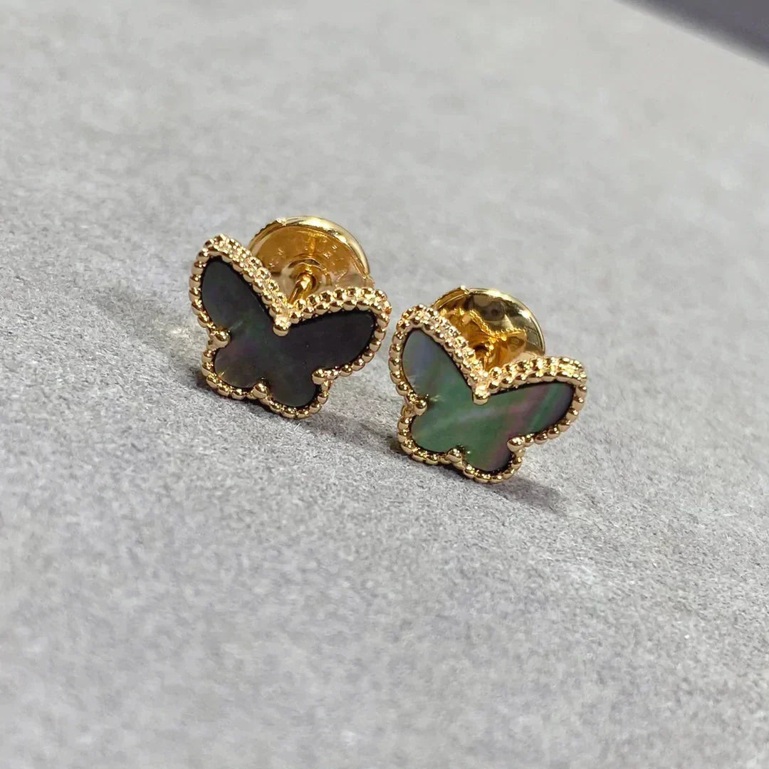 {
  "Elowen jewelsry": "Elowen ジュエリー",
  "BUTTERFLY DARK MOP  EARRINGS": "バタフライ ダークMOP イヤリング"
}