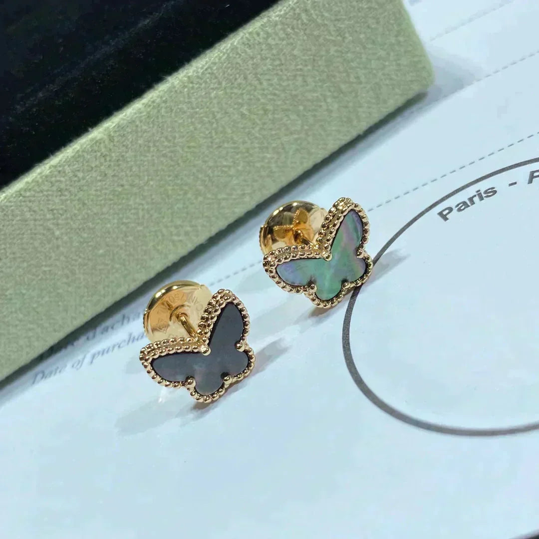 {
  "Elowen jewelsry": "Elowen ジュエリー",
  "BUTTERFLY DARK MOP  EARRINGS": "バタフライ ダークMOP イヤリング"
}