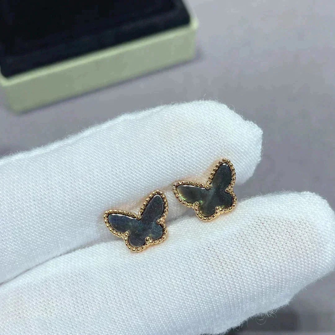 {
  "Elowen jewelsry": "Elowen ジュエリー",
  "BUTTERFLY DARK MOP  EARRINGS": "バタフライ ダークMOP イヤリング"
}