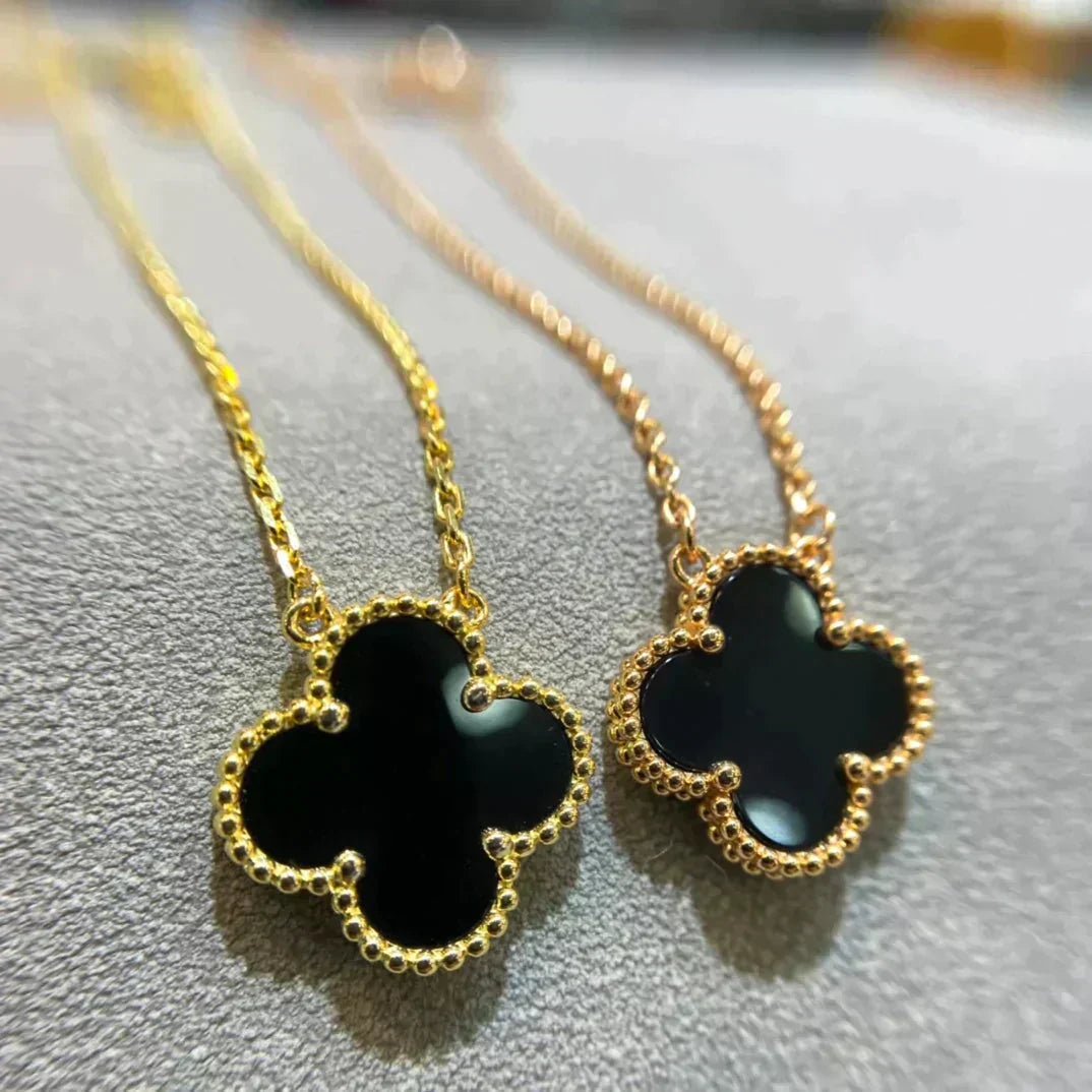 [Elowen Schmuck] CLOVER 15 MM SCHWARZER ONYX EINZELBLÜTEN-HALSKETTE