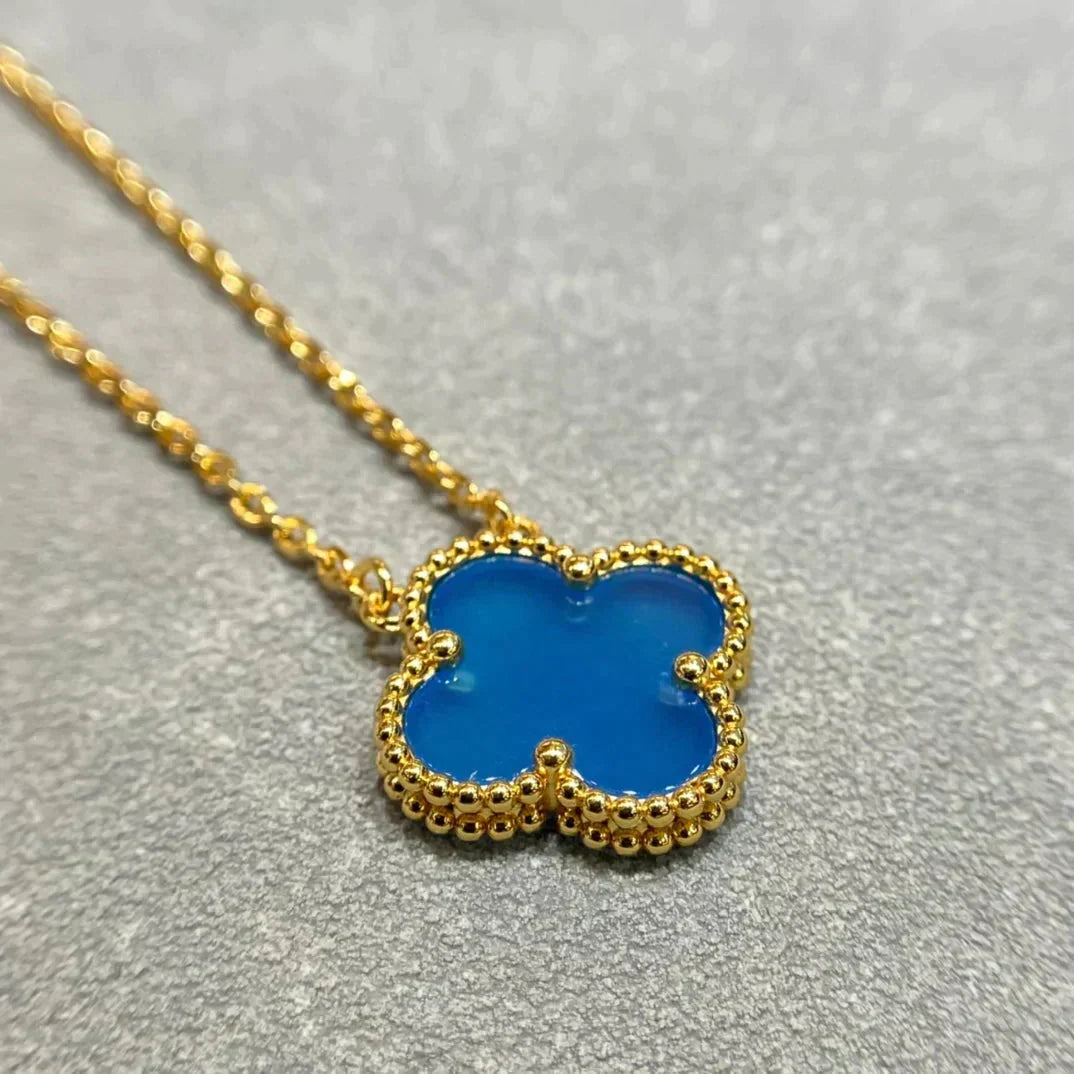 [Elowen jewelsry ]CLOVER 15MM BLUE AGATE NECKLACE