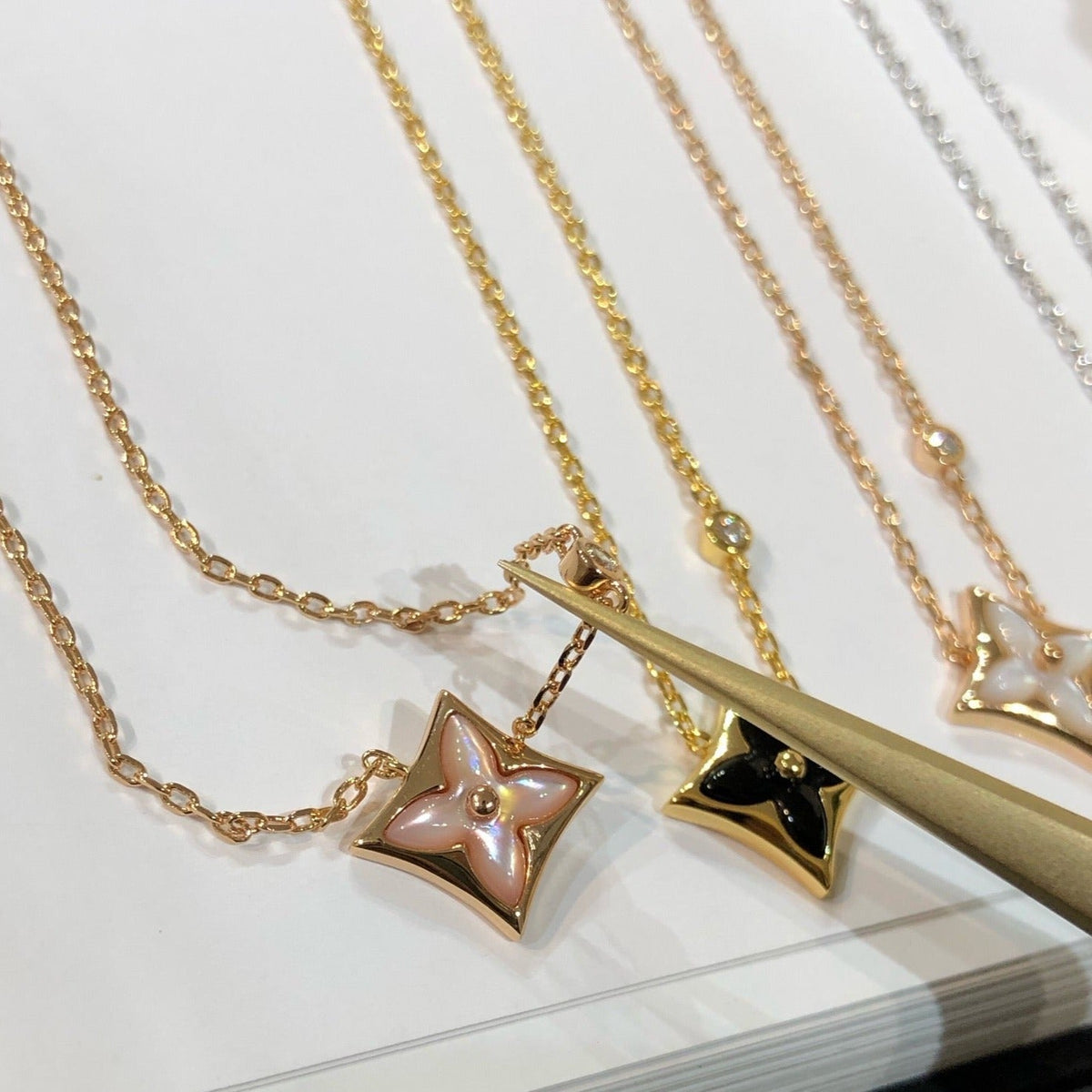 [Elowen Schmuck] STAR BLACK MOP HALSKETTE