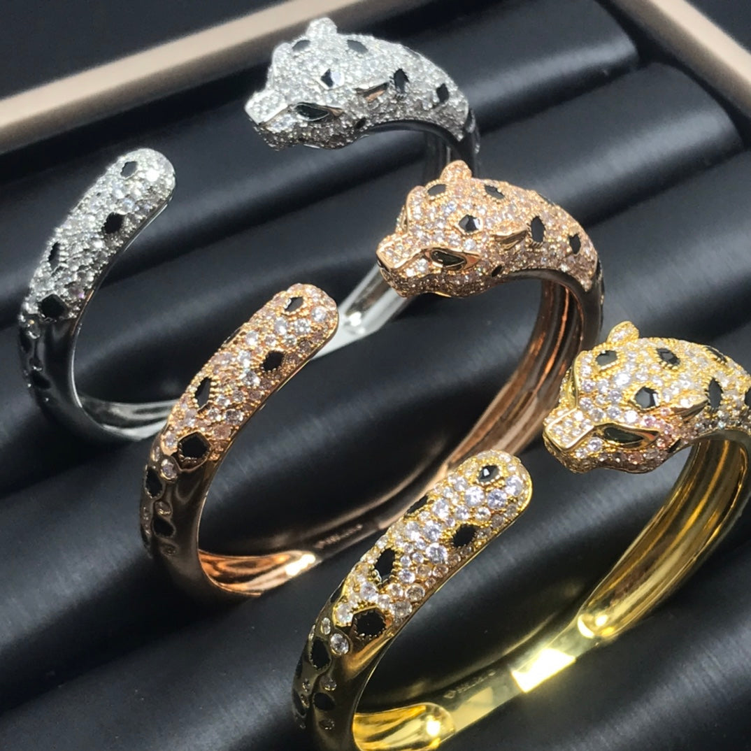 {
  "Elowen jewelsry": "Elowen Schmuck",
  "PANTHERE BIG BRACELET DIAMONDS": "PANTHÈRE GROSSES ARMBAND DIAMANTEN"
}