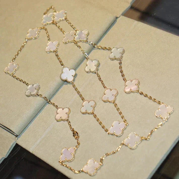 {
  "Elowen jewelsry": "Elowen Schmuck",
  "CLOVER 20 MOTIFS WHITE MOP NECKLACE": "CLOVER HALSKETTE MIT 20 MOTIVEN AUS WEISSEM PERLMUTT"
}