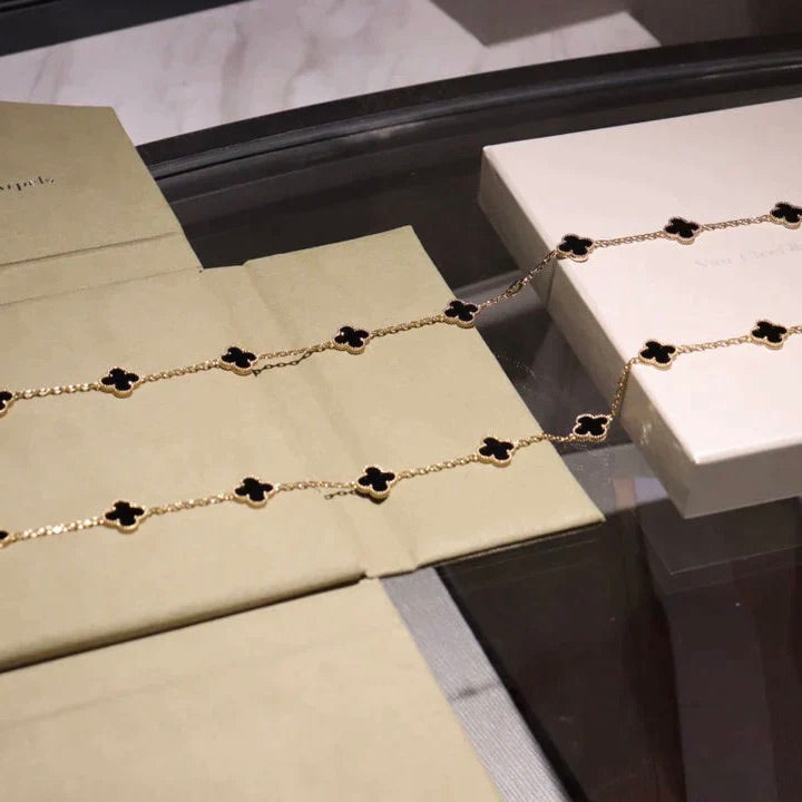 [Elowen jewelsry ]CLOVER 20 MOTIFS ONYX NECKLACE