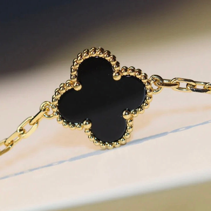 [Elowen jewelsry ]CLOVER 20 MOTIFS ONYX NECKLACE