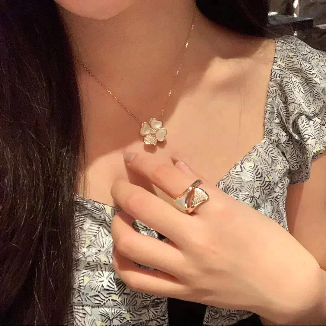 [Elowen jewelsry ]CLOVER MOP DIAMOND ROSE GOLD NECKLACE