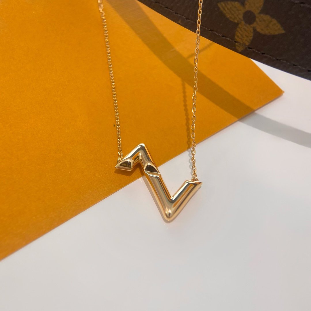 {
  "Elowen jewelsry": "Elowen ジュエリー",
  "VOLTE UPSIDE DOWN NECKLACE": "VOLTE アップサイドダウン ネックレス"
}