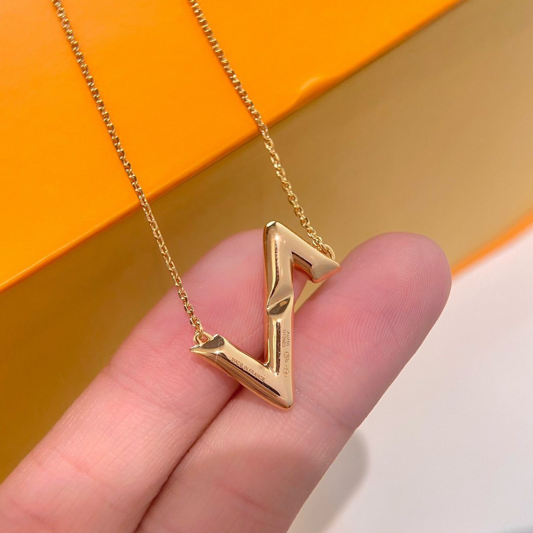 {
  "Elowen jewelsry": "Elowen ジュエリー",
  "VOLTE UPSIDE DOWN NECKLACE": "VOLTE アップサイドダウン ネックレス"
}
