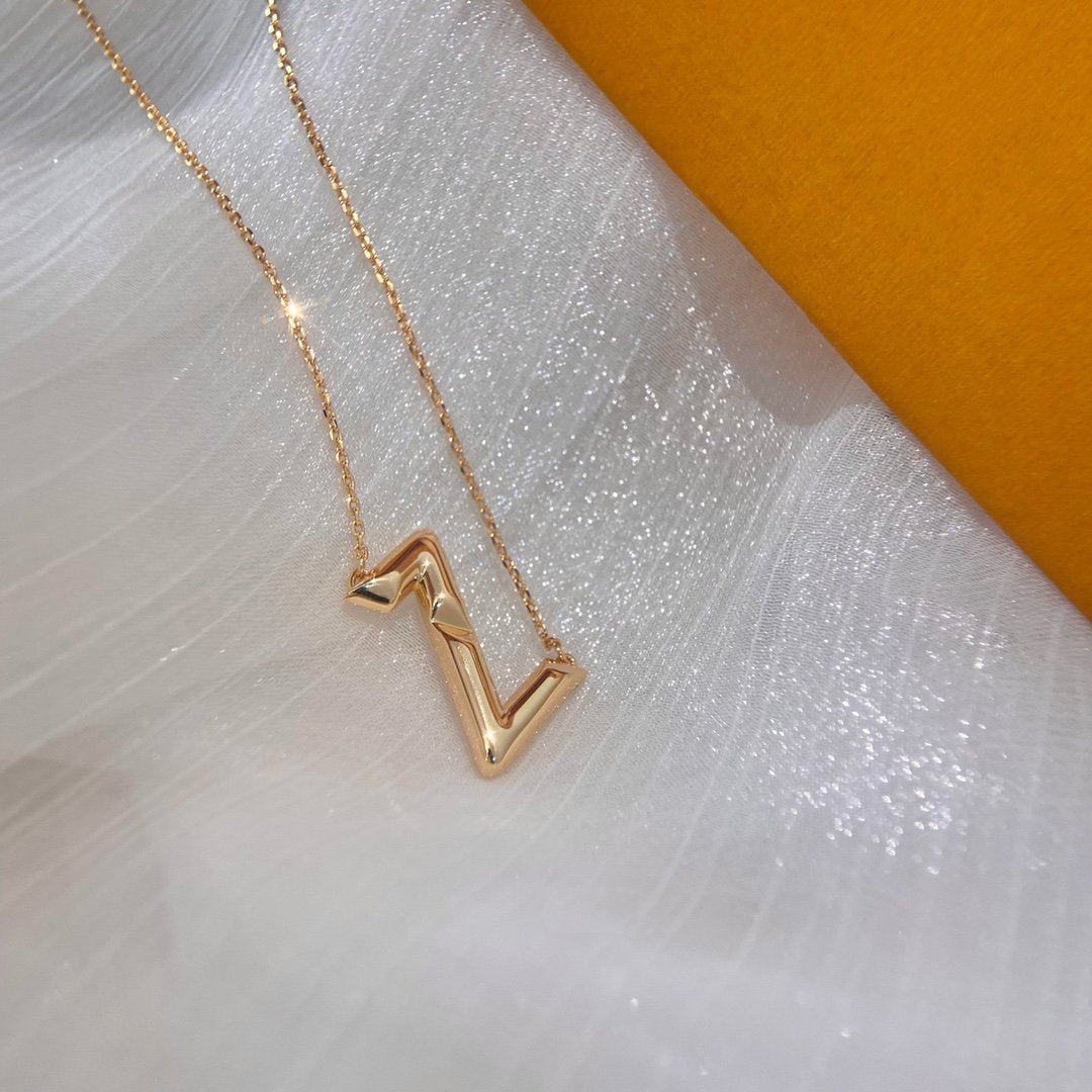 {
  "Elowen jewelsry": "Elowen ジュエリー",
  "VOLTE UPSIDE DOWN NECKLACE": "VOLTE アップサイドダウン ネックレス"
}