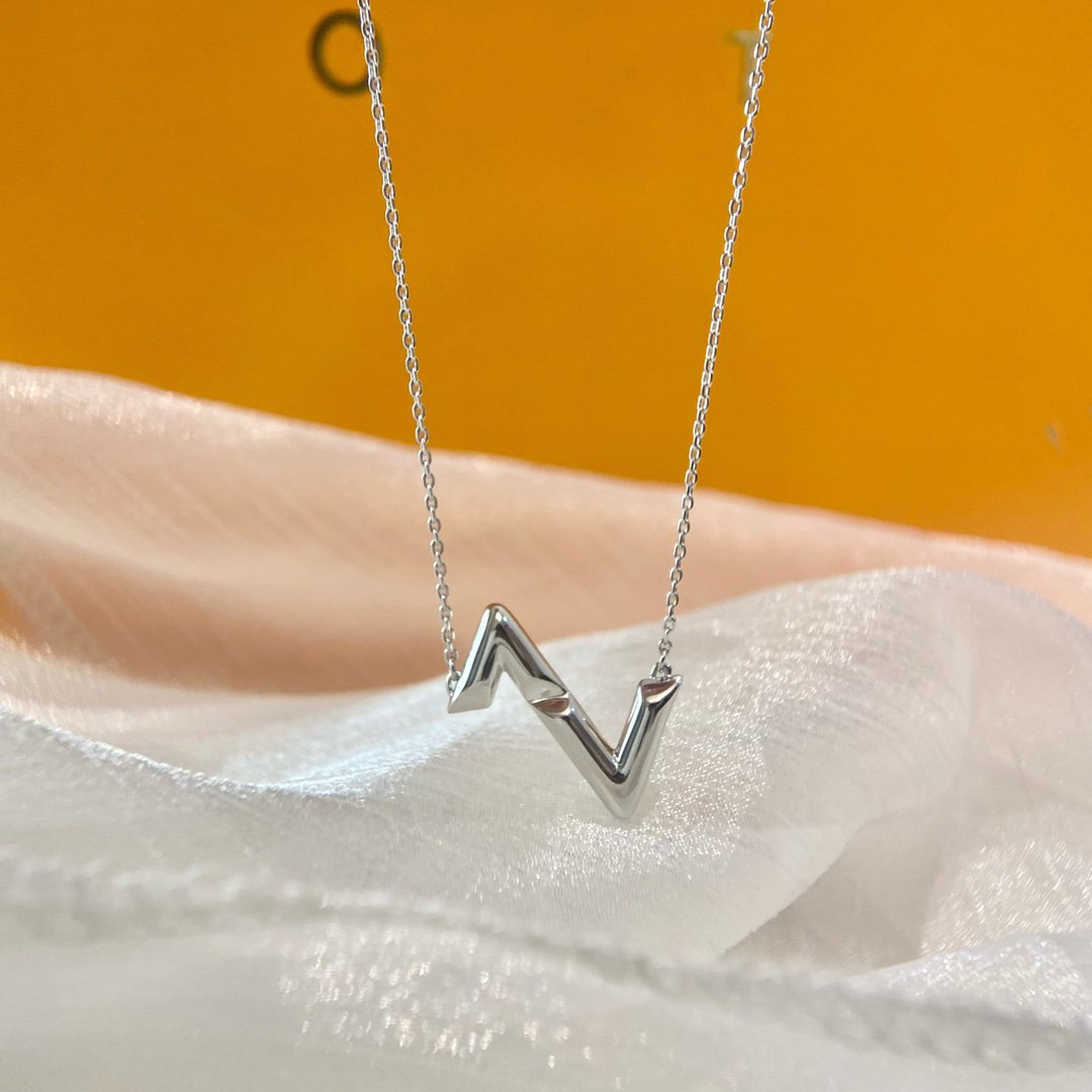 {
  "Elowen jewelsry": "Elowen ジュエリー",
  "VOLTE UPSIDE DOWN NECKLACE": "VOLTE アップサイドダウン ネックレス"
}