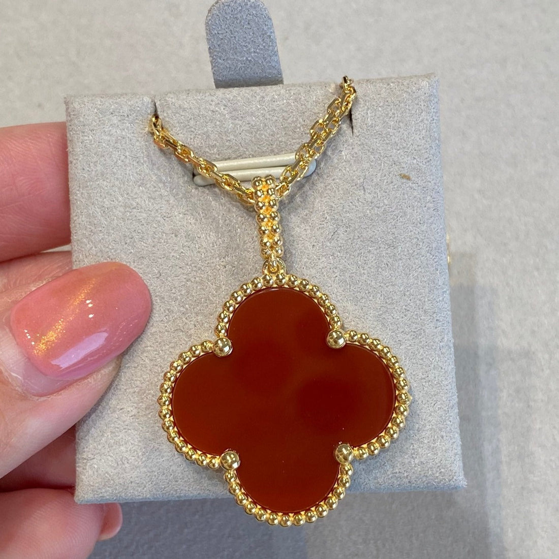 [Elowen jewelsry ]CLOVER 25MM NECKLACE GOLD CARNELIAN