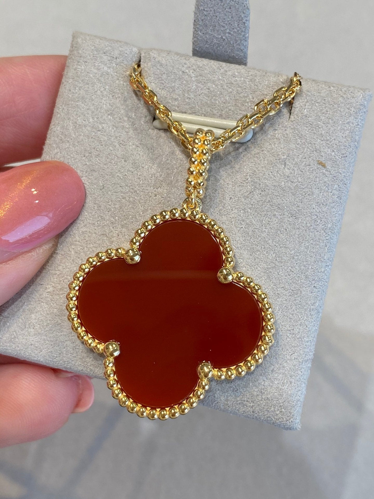 {
  "Elowen jewelsry": "Elowen ジュエリー",
  "CLOVER 25MM NECKLACE GOLD CARNELIAN": "クローバー 25MM ネックレス ゴールド カーネリアン"
}